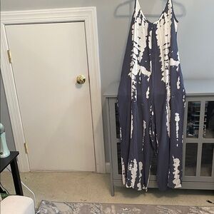 Stylish Gray and White Jumpsuit M